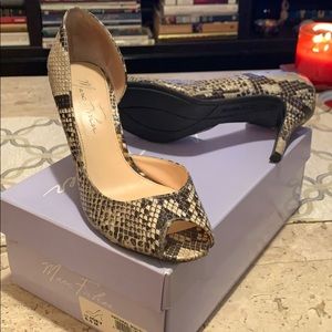 Marc Fisher lightly used faux alligator heels